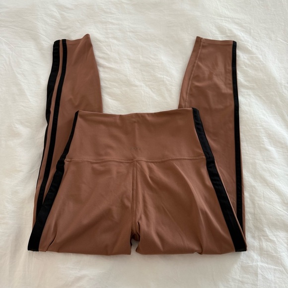 TAVI HIGH WAISTED 7/8 STRIPE LEGGINGS - Picture 7 of 12